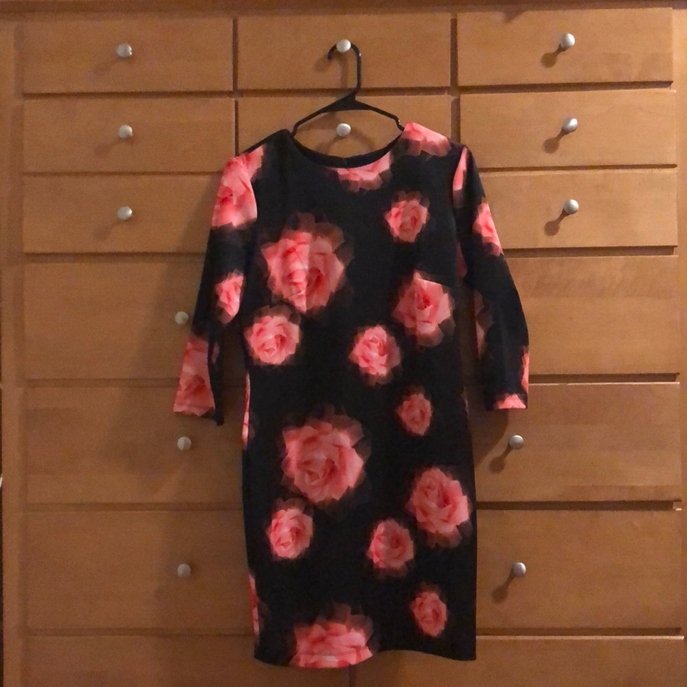 Alexia Admor 3/4 sleeve dress - black with pink roses